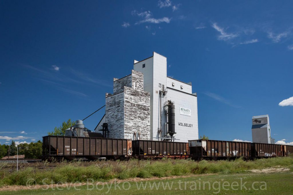 Ex Paterson grain elevator in Wolseley, SK. Contributed by Steve Boyko.