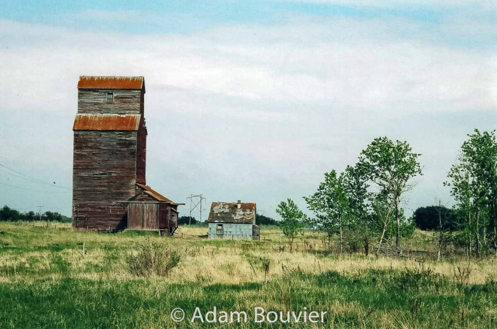 The Bender, SK grain elevator, September 2007. Contributed by Adam Bouvier.