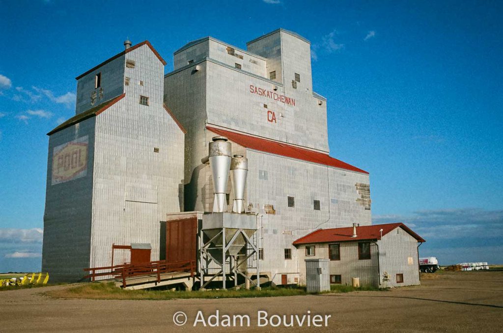 The Simpson, Saskatchewan grain elevator, Jun 2017. Contributed by Adam Bouvier.
