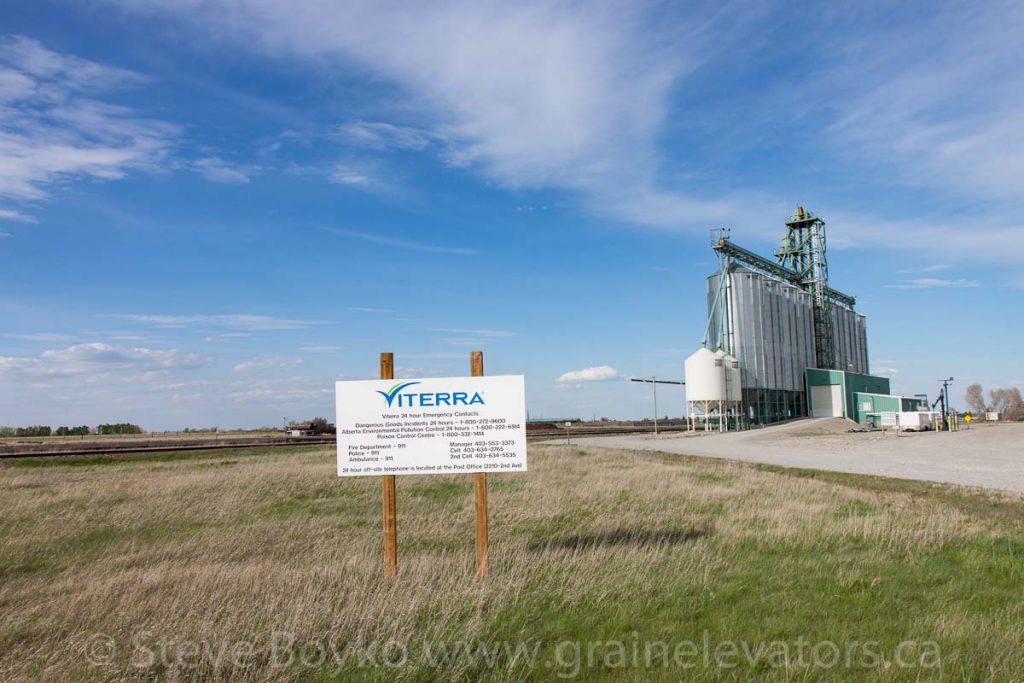 Viterra grain elevator in Fort MacLeod, AB. May 2017.