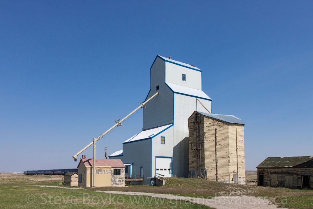 Ex Searle grain elevator in Mossleigh, AB. May 2016.