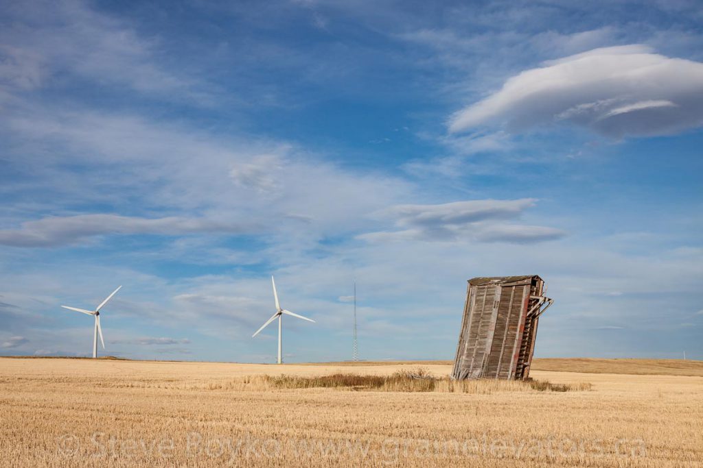 Grain elevator annex, Pincher Station, AB, September 2017