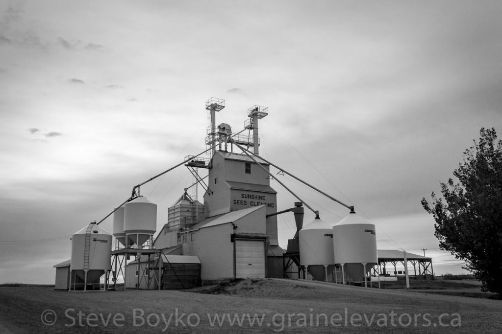 The Sunshine Feed Cleaning elevator at Craddock, AB. October 2014.