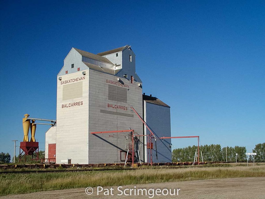 Balcarres, SK grain elevator, Sept 2002. Contributed by Pat Scrimgeour.