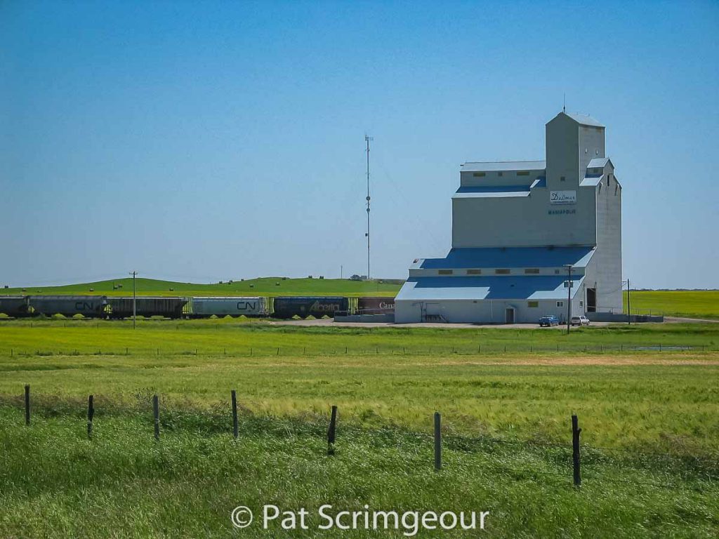 Mariapolis, MB grain elevator, July 2005. Contributed by Pat Scrimgeour.