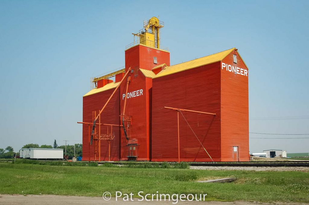 Pioneer grain elevator in Lake Lenore, SK, June 2006. Contributed by Pat Scrimgeour.