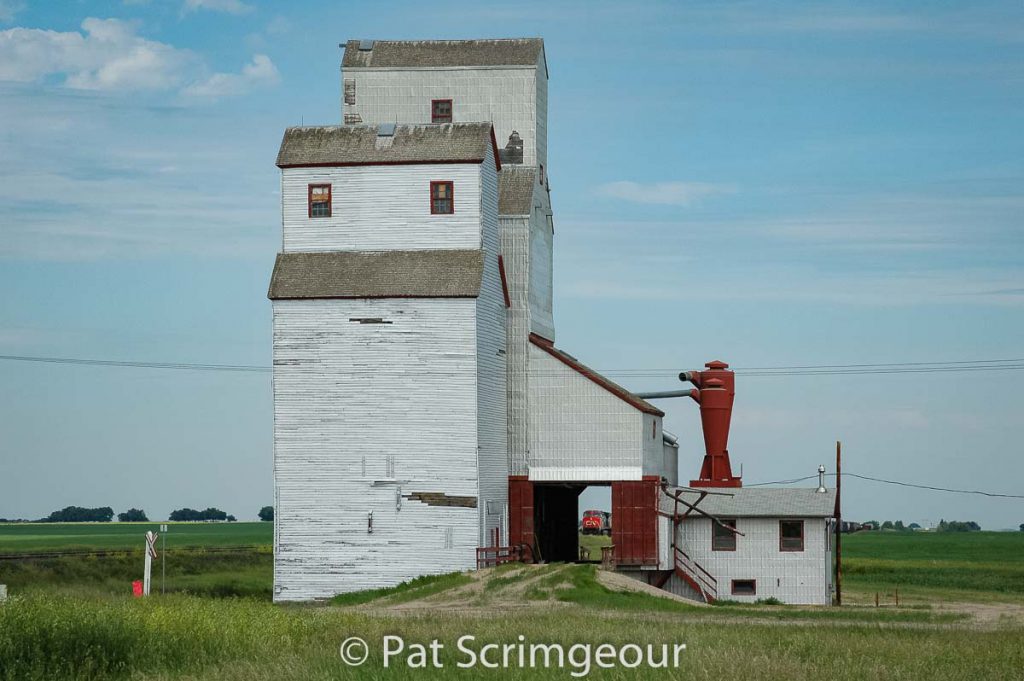 Leney, SK grain elevator, June 2006. Contributed by Pat Scrimgeour.