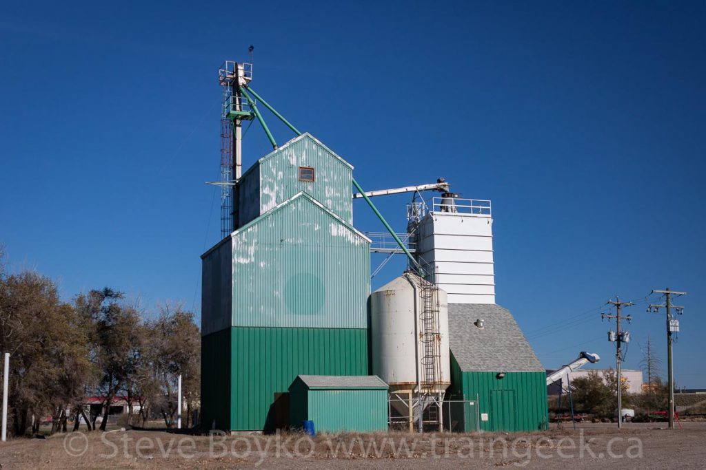 Fertilizer elevator in Taber, AB, Oct 2015. Contributed by Steve Boyko.
