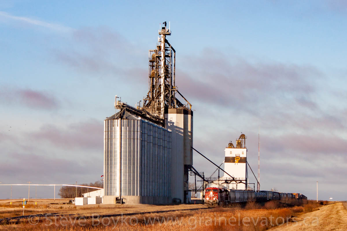Glossop, MB grain elevators, Nov 2014. Contributed by Steve Boyko.