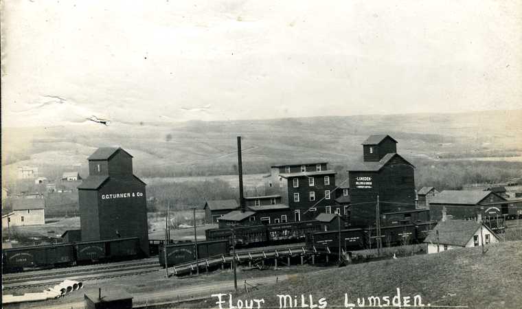 Lumsden, SK flour mills. Date unknown.