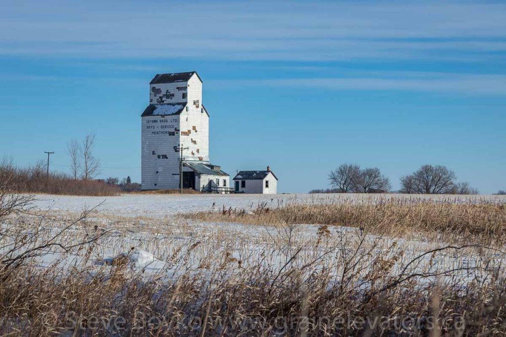 Mentmore, MB grain elevator, Dec 2017. Contributed by Steve Boyko.