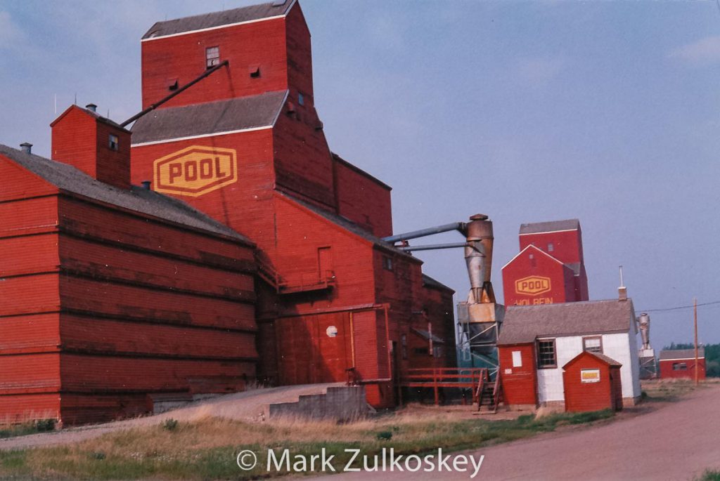 Holbein, SK grain elevators. Contributed by Mark Zulkoskey.