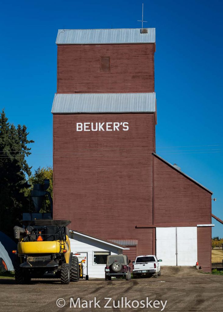 Beuker's grain elevator in Ranger, SK, 2016. Contributed by Mark Zulkoskey.