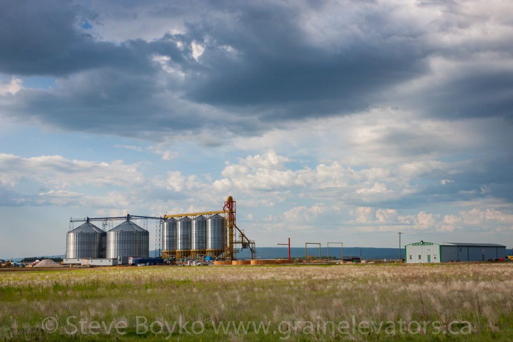 Site of new Richardson grain elevator, Dauphin, MB, Jun 2015. Contributed by Steve Boyko.