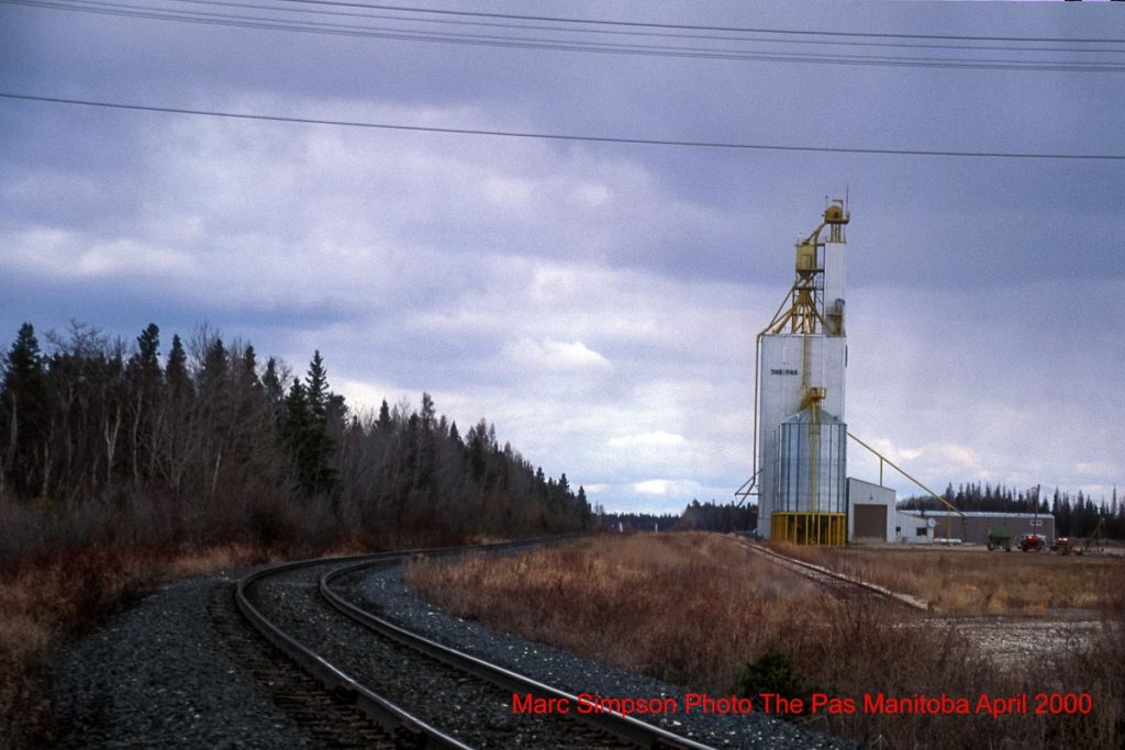 Grain elevator in The Pas, MB, Apr 2000. Contributed by Marc Simpson.