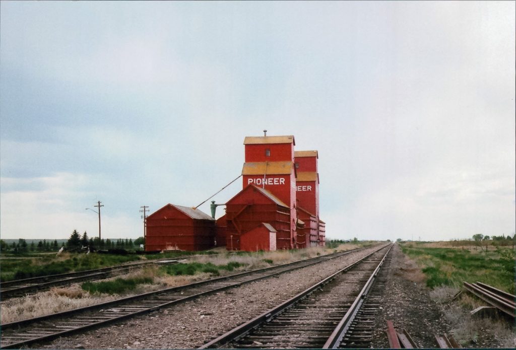 Grain elevators at Rosemary, AB, May 1989. Copyright by Robert Boyd.