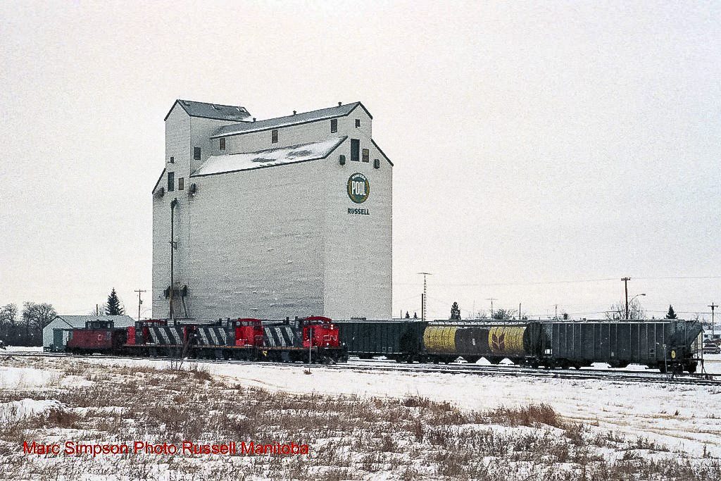 CN locomotives at Russell, MB. Contributed by Marc Simpson.