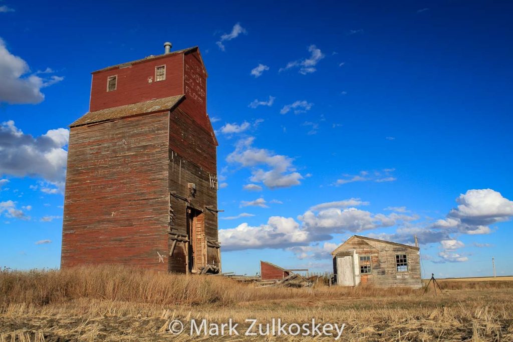 Thrasher, SK grain elevator, 2013. Contributed by Mark Zulkoskey.