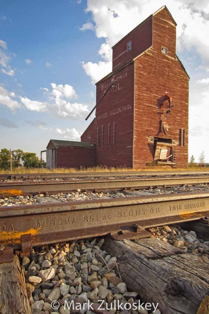 Wood Mountain, SK grain elevator. Contributed by Mark Zulkoskey.