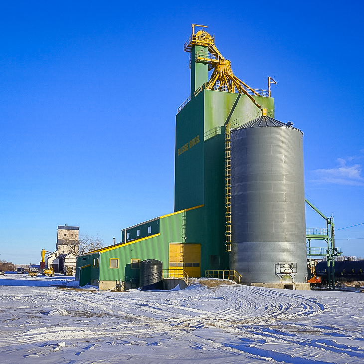 Busse Brother grain elevator in Eastend, SK, March 2018. Copyright by Michael Truman.