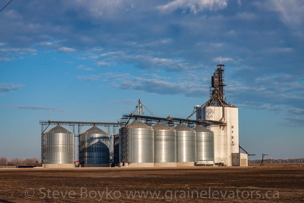 The Paterson grain elevator in Morris, MB, April 2017. Contributed by Steve Boyko.