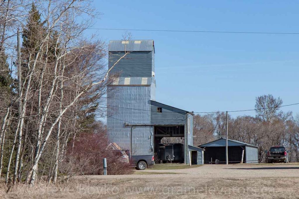 Private grain elevator in Silverton, MB, Apr 2016. Contributed by Steve Boyko.