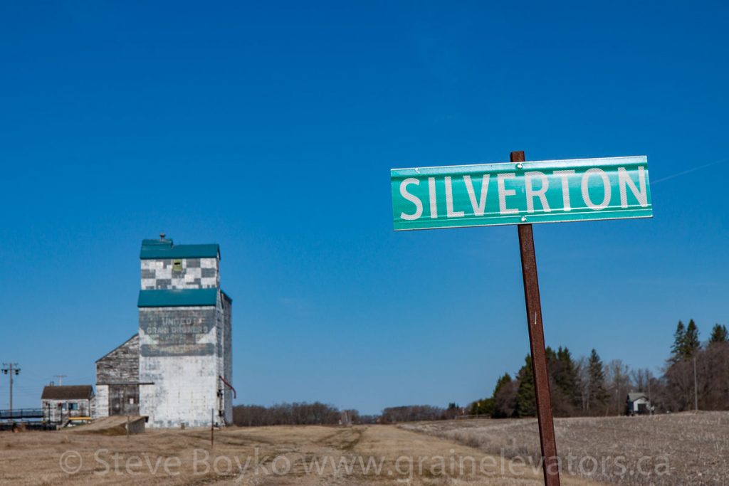Silverton, Manitoba grain elevator, Apr 2016. Contributed by Steve Boyko.
