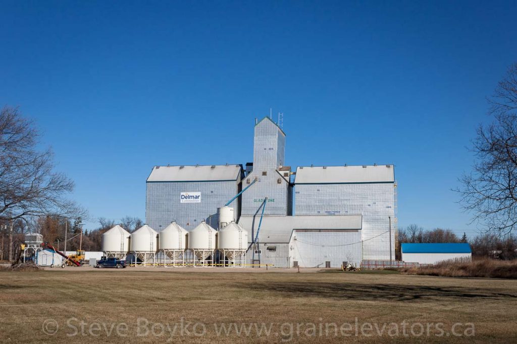 Delmar Commodities grain elevator in Gladstone, MB, Nov 2014. Contributed by Steve Boyko.