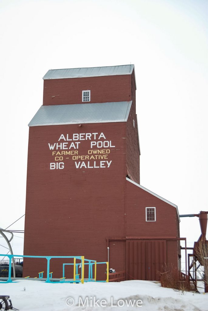 Big Valley, AB grain elevator. Contributed by Mike Lowe.