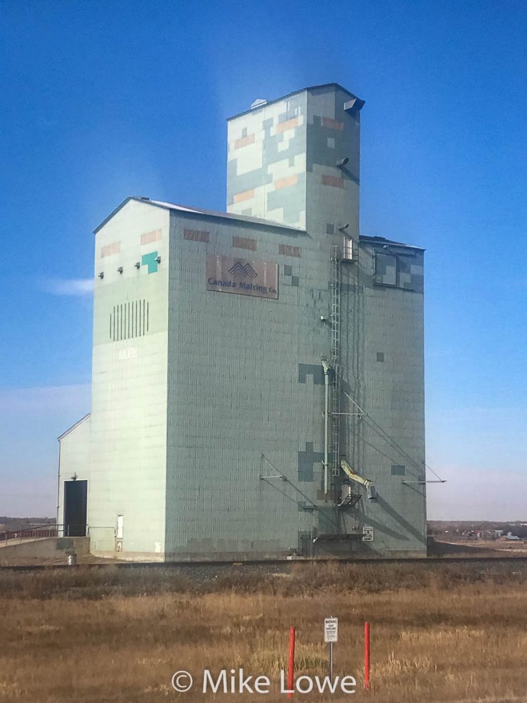 Grain elevator near Innisfail, AB, Oct 2018. Contributed by Mike Lowe.