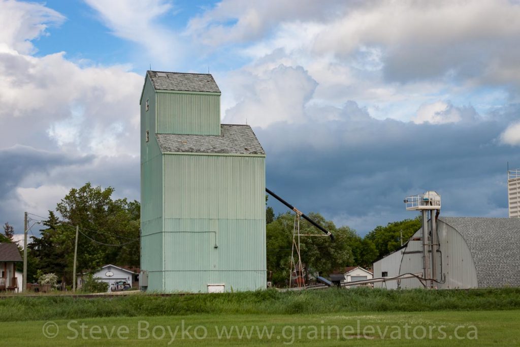 Fertilizer elevator in Niverville, MB, Jun 2014. Contributed by Steve Boyko.