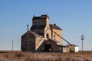 Skiff grain elevator