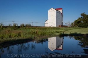 Mortlach grain elevator, July 2013