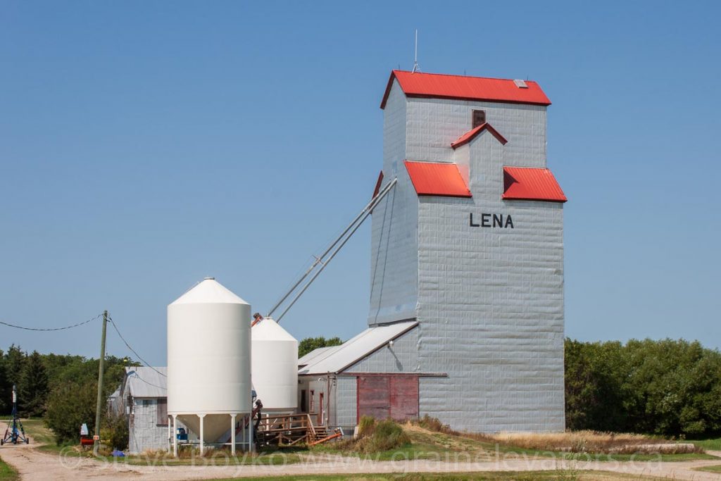 Lena's grain elevator, Aug 2014. Contributed by Steve Boyko. 