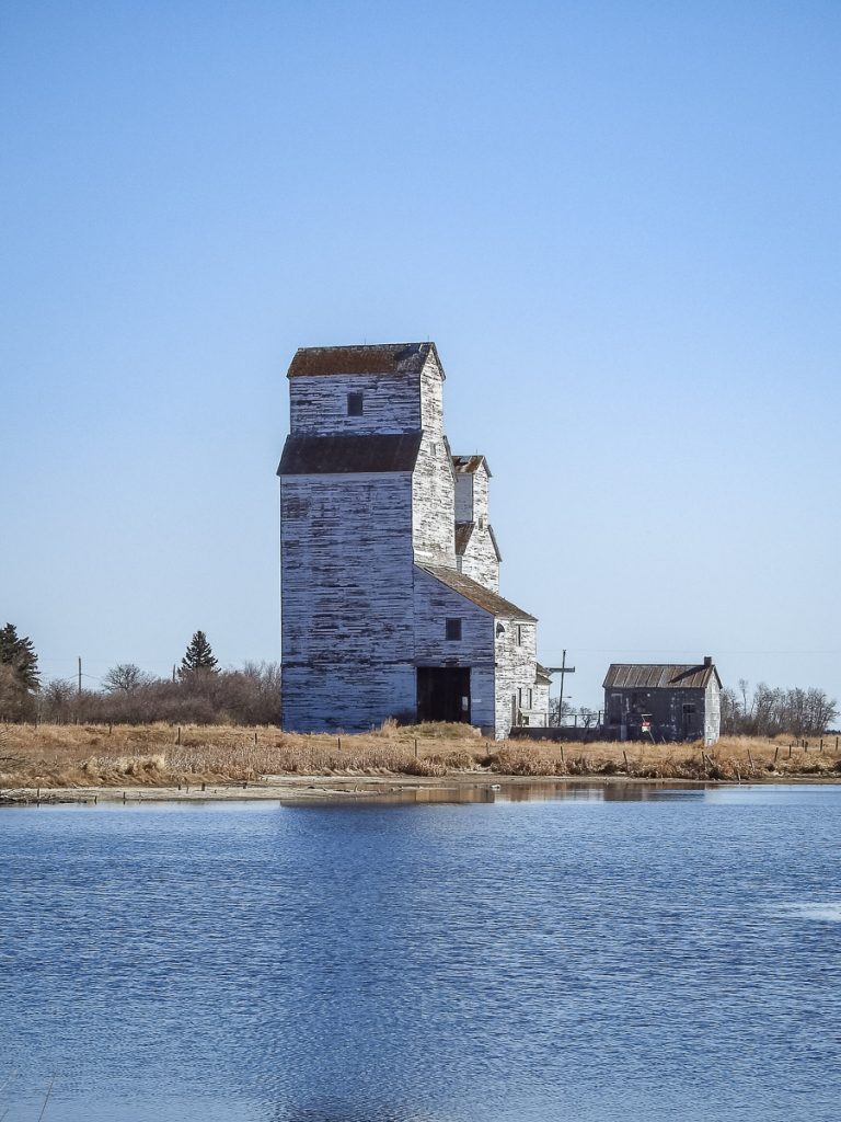 Peterson, SK grain elevator, Apr 2019. Copyright by BW Bandy.