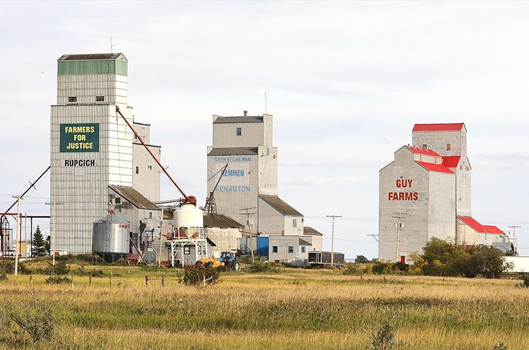 Kenaston, SK grain elevators, 2019. Copyright by Robert Lundin.