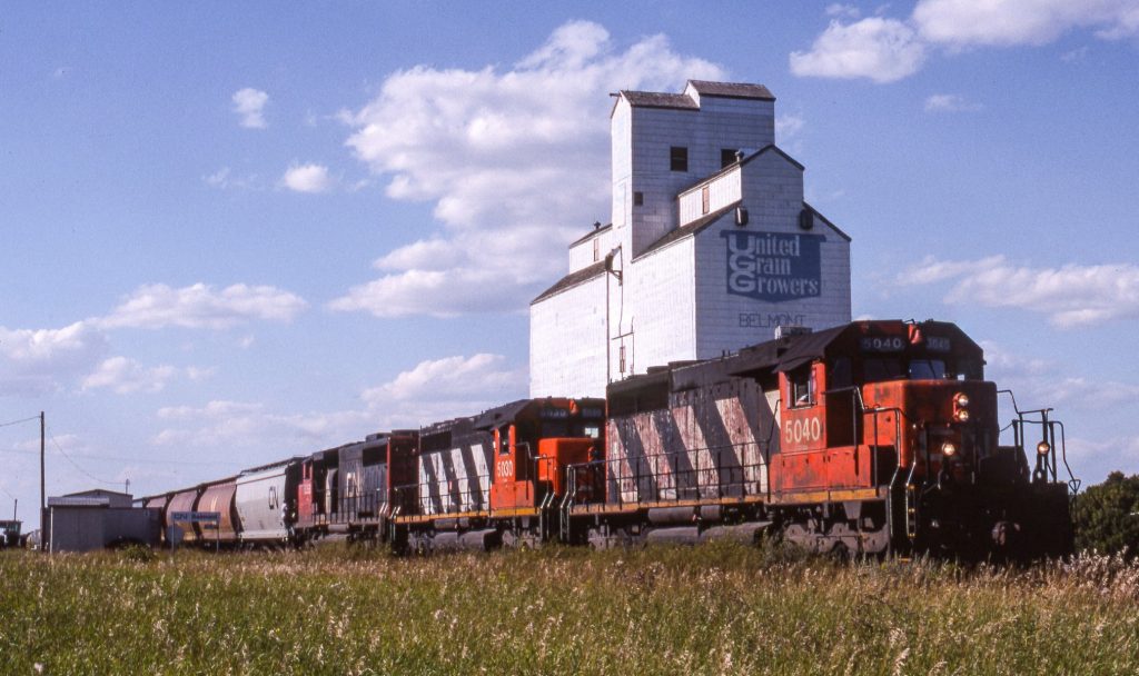 CN 524 at the Belmont, MB grain elevator, Aug 1997. Copyright by Mark Perry.
