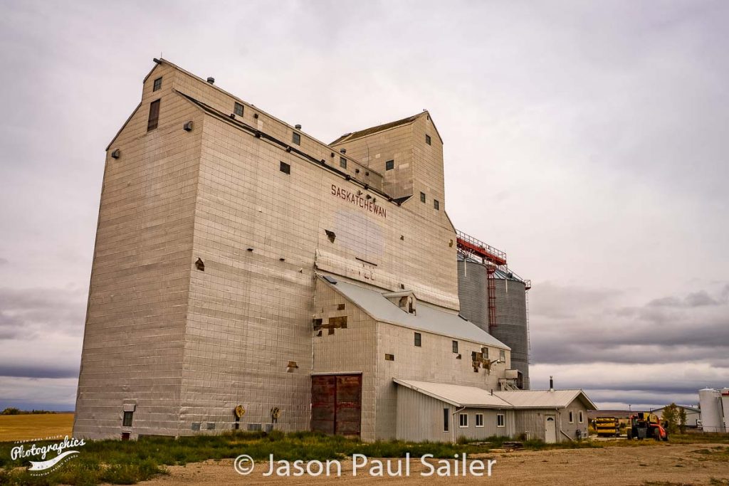 Grain elevator at Kyle, SK, Sep 2018. Contributed by Jason Paul Sailer.