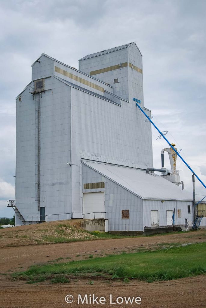 The grain elevator in Hussar, AB, June 2020. Contributed by Mike Lowe.