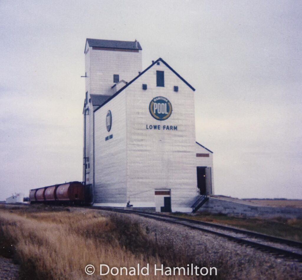 Lowe Farm, MB grain elevator, Oct 1989. Copyright Donald Hamilton.