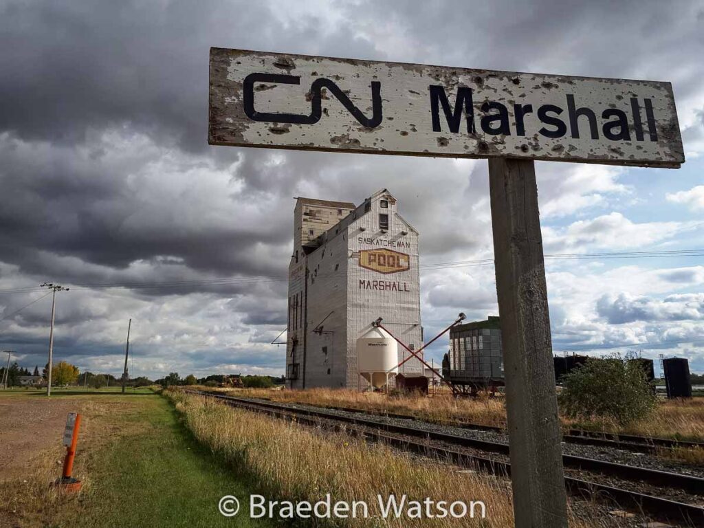 Ex Pool elevator in Marshall, SK, Sep 2020. Contributed by Braeden Watson.