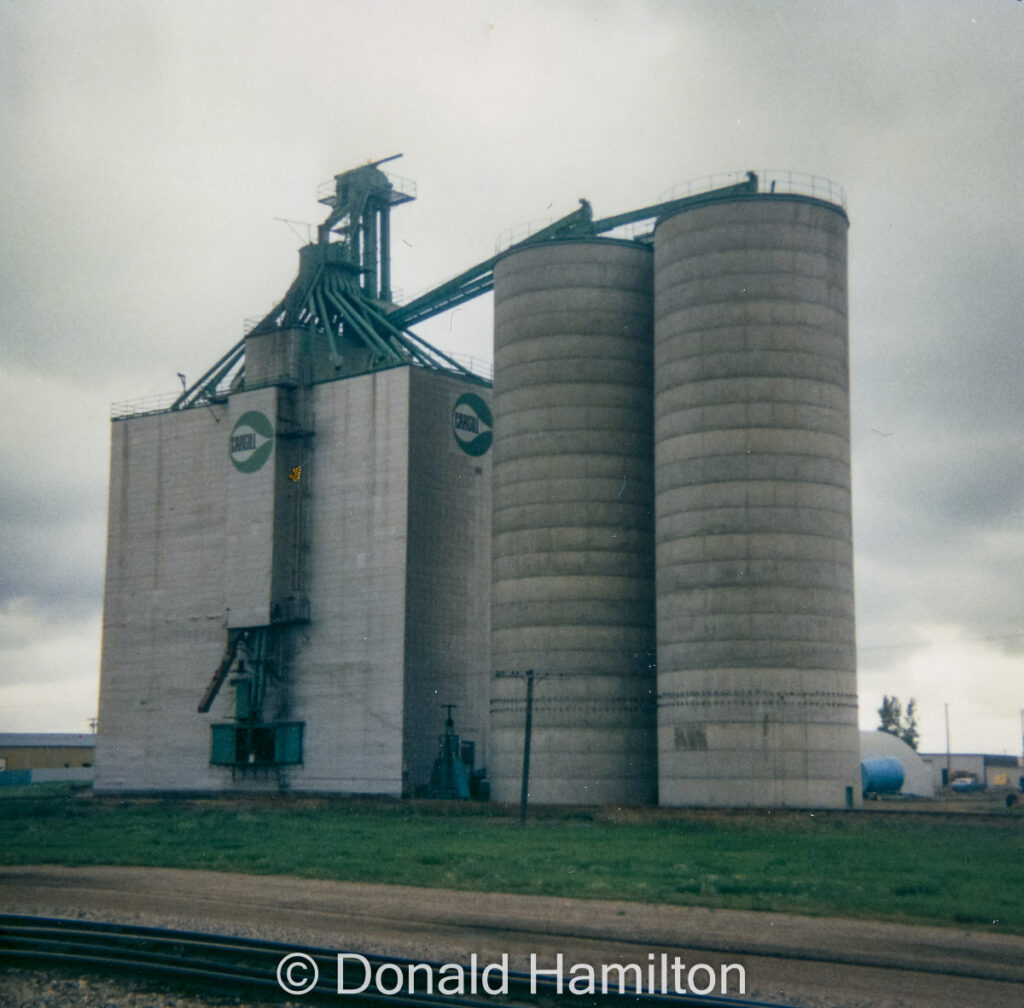 Brandon East Cargill grain elevator, Sep 1991. Copyright by Donald Hamilton.