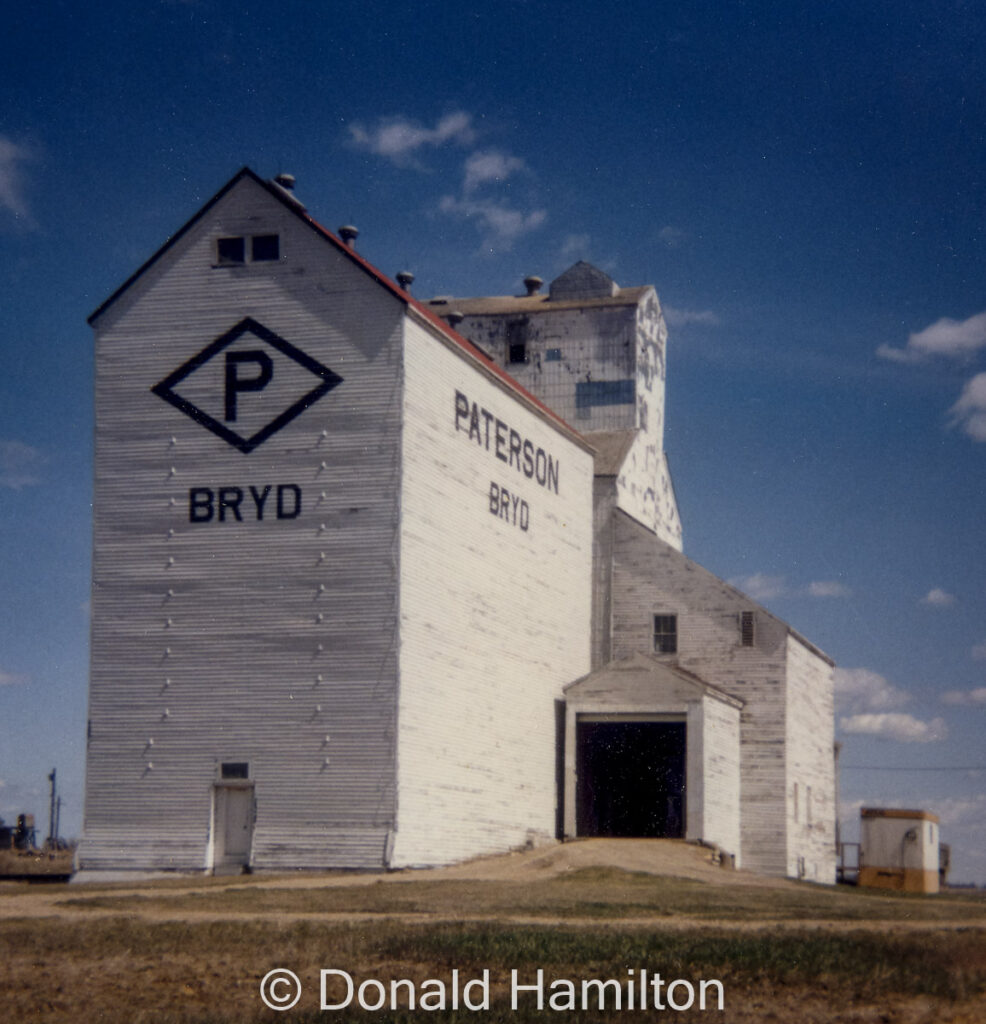 The Paterson grain elevator at Bryd siding, April 1992. Copyright by Donald Hamilton.