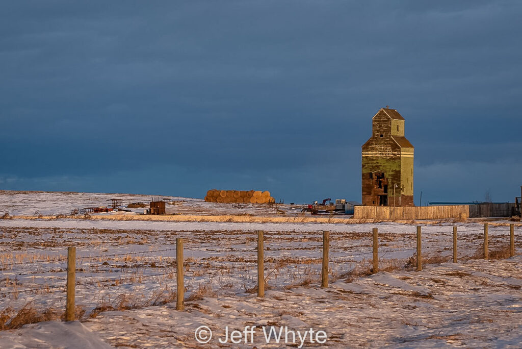 Grain elevator near Bittern Lake, AB, Dec 2020. Contributed by Jeff Whyte.