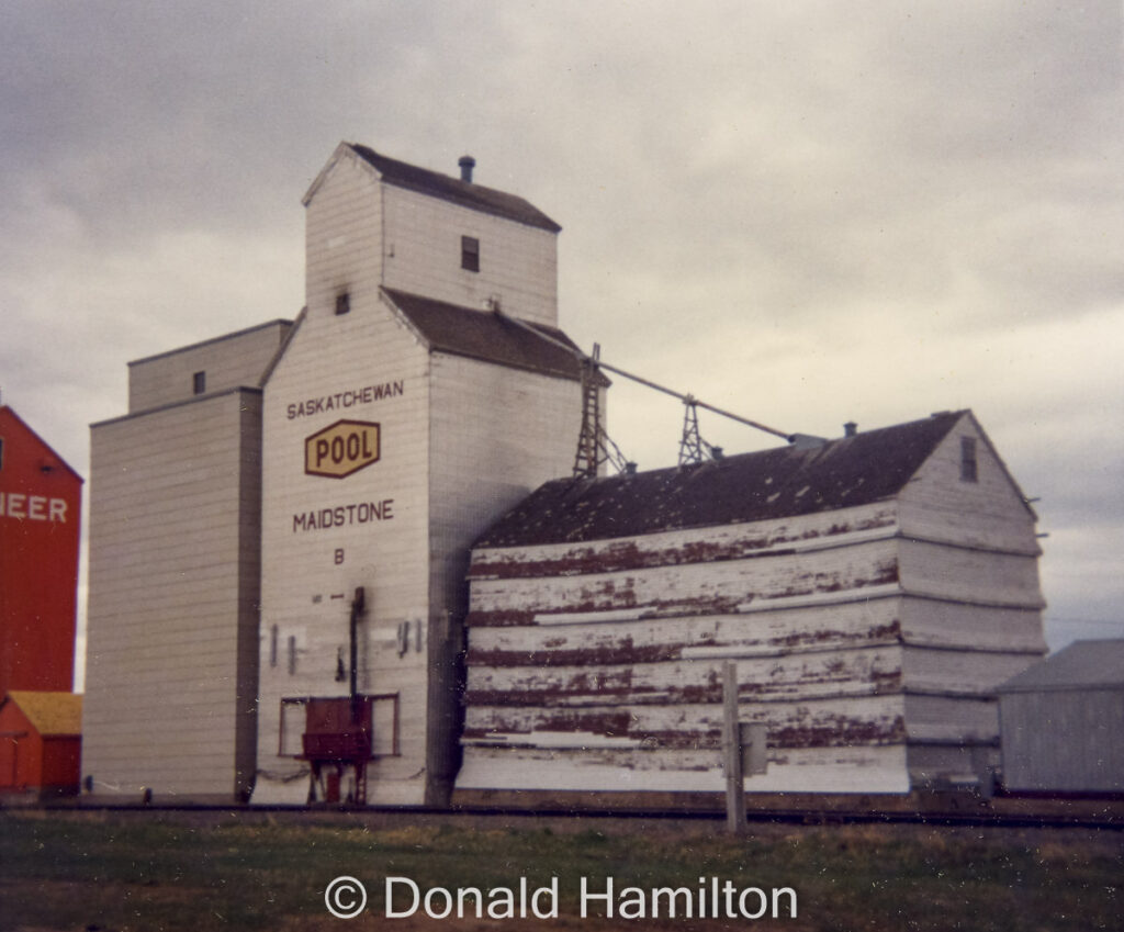 The Pool "B" grain elevator in Maidstone, SK, 1990. Copyright by Donald Hamilton.