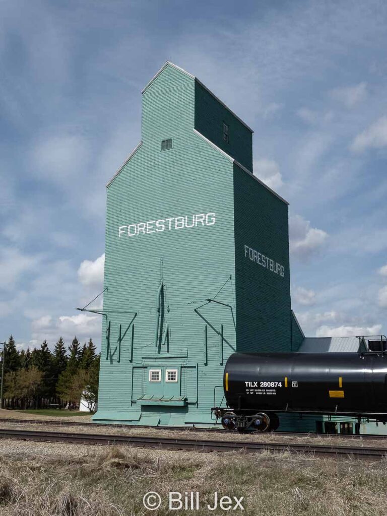 Grain elevator in Forestburg, AB, May 2013. Contributed by Bill Jex.