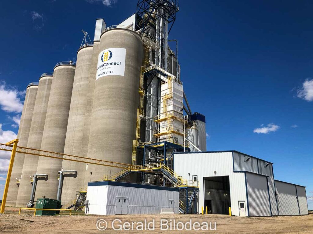 GrainsConnect elevator in Vegreville, AB, May 2020. Contributed by Gerald Bilodeau.