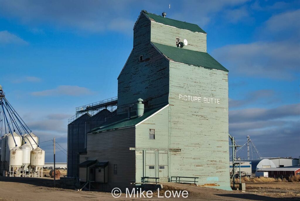 Picture Butte, AB grain elevator, Jan 2021. Contributed by Mike Lowe.