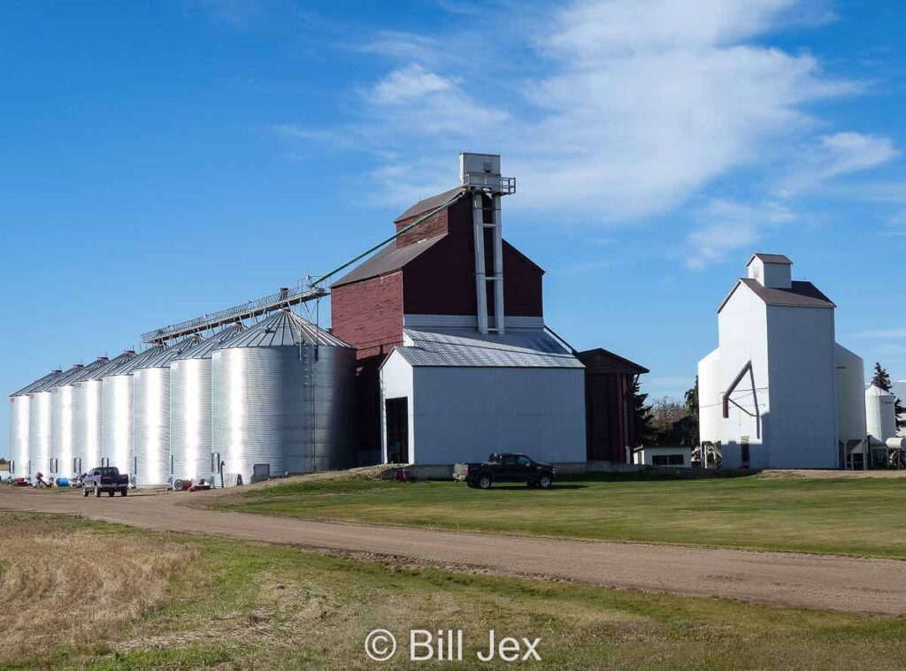 Farm elevators SW of Vegreville, AB, Oct 2014. Contributed by Bill Jex.
