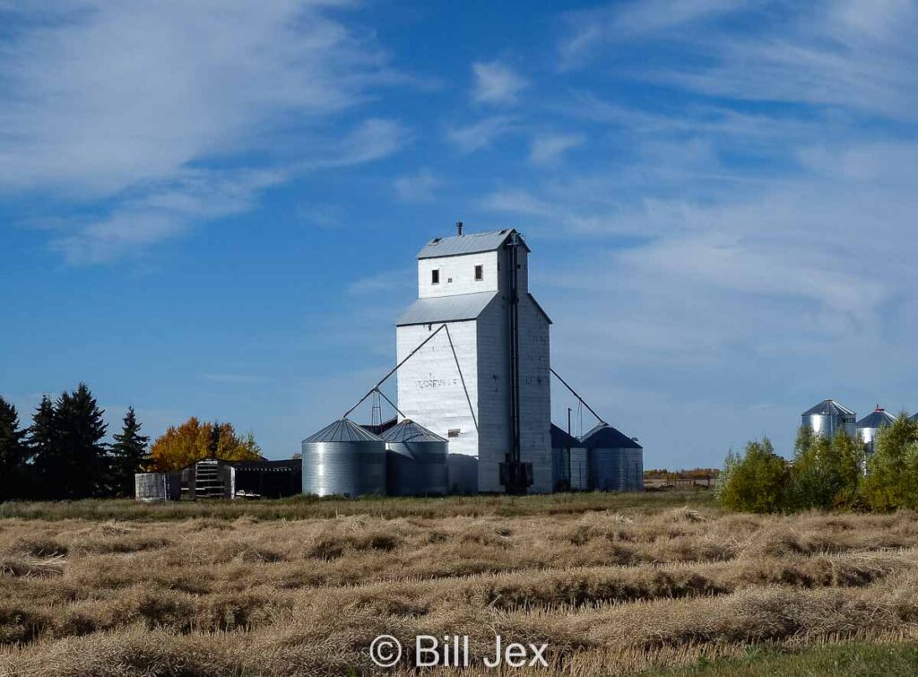 Grain elevator formerly in Vegreville, AB, Oct 2014. Contributed by Bill Jex.